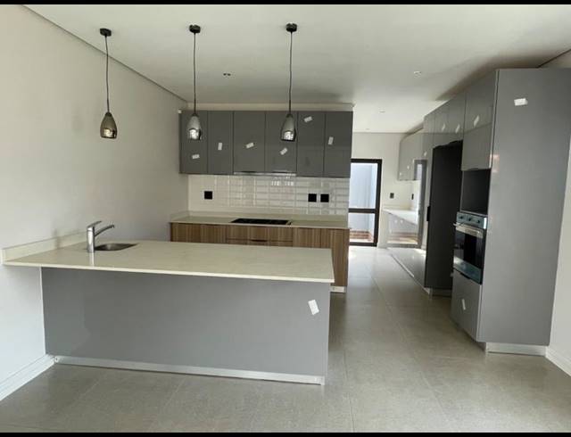 3 BEDROOM HOUSE FOR SALE IN IZINGA